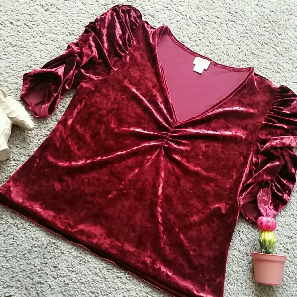 Mossimo burgundy velvet romantic top